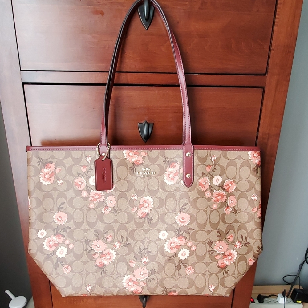 Reversible flowered Coach Bag
